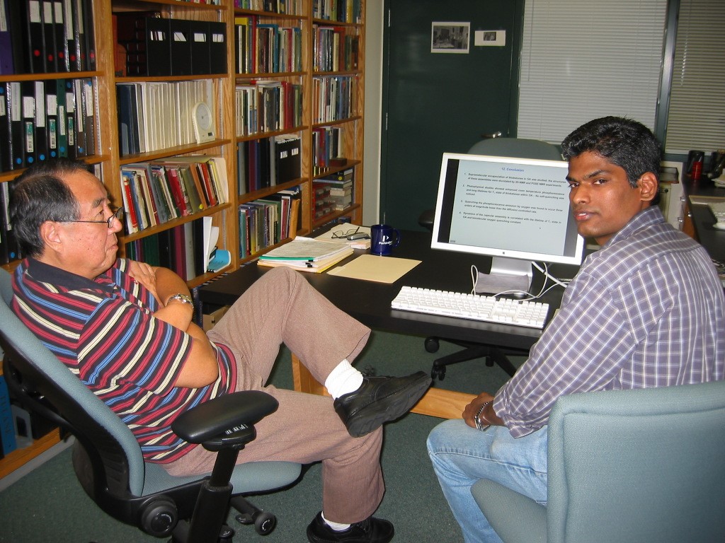 Students at Murthy research Lab